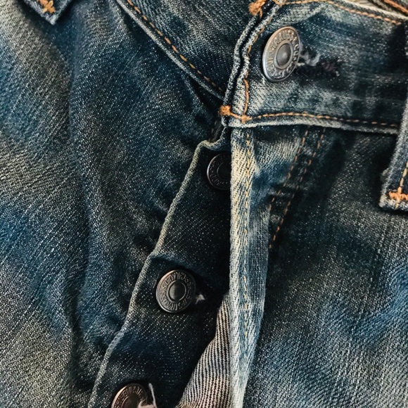 Vintage Levi’s 501 Cut Off Shorts - Picture 7 of 9